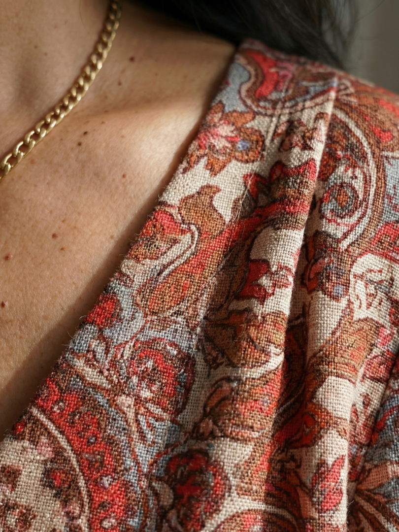 Colombe | Robe midi femme fluide légère, manches longues motif bordure