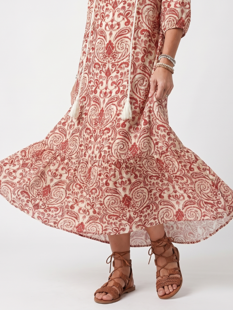Noelle | Robe midi femme à imprimé travaillé, col noué à pompons