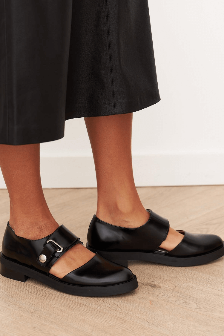 Angela | Mocassins femme noirs à boucle en cuir, élégants et confortables pour le travail