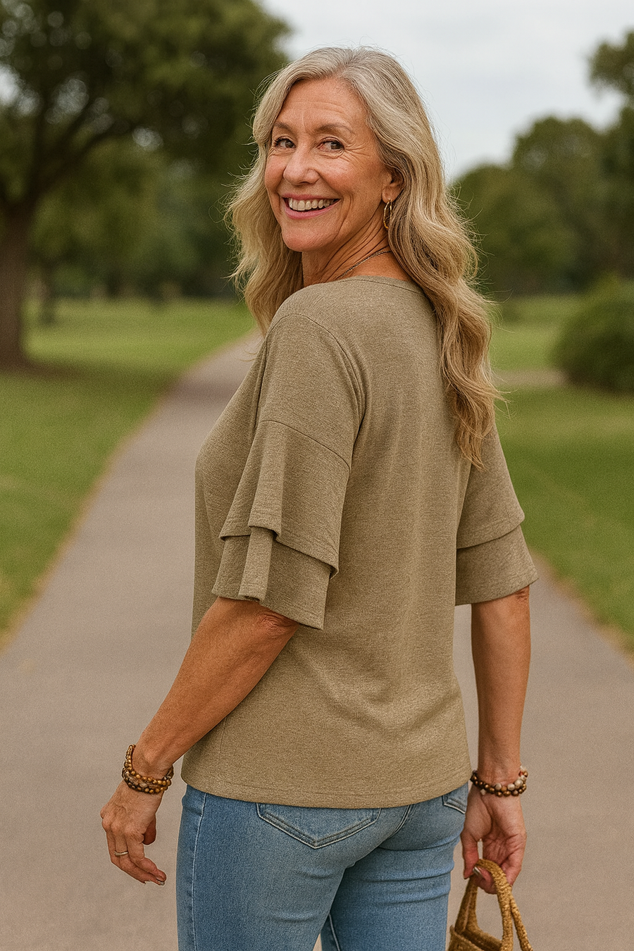 Alana | Blouse femme viscose fluide manches 3/4 col V, classique pour le bureau